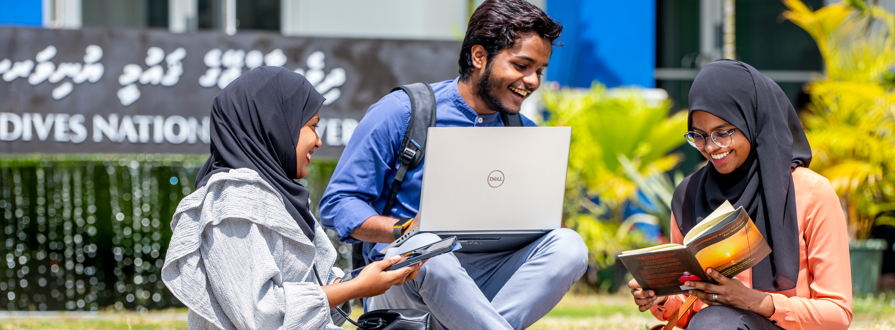 Maldives National University